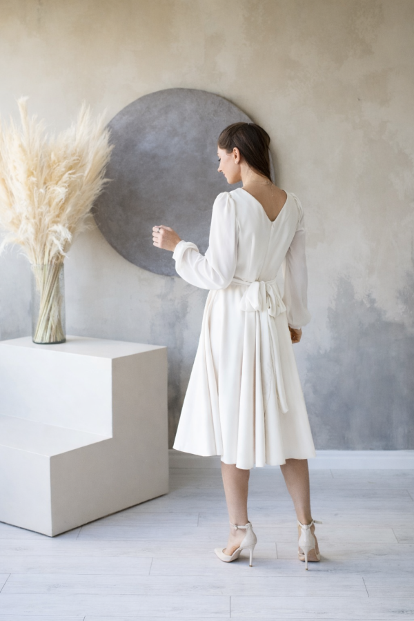 Suknelė KRETA pieno balta šifono rankovėmis